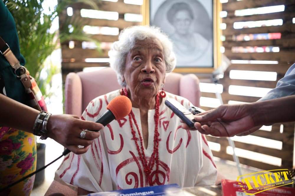 GedeonDelva's tweet photo. Odette Roy Fombrun est morte ce 23 décembre 2022 à l'âge de 106 ans et 6 mois. C'est un membre de sa famille qui a confirmé l'information ce matin.
Elle a été professeure et écrivaine. https://t.co/uXv6DAnOHl