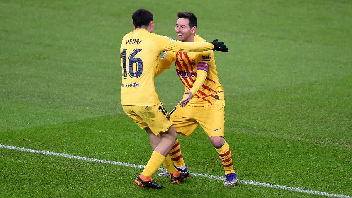 BarcaUniversal's tweet photo. Pedri: "I still haven't sent Messi a message to congratulate him. I'm sure he got a lot of messages... In a few days I'll send it to him, so he can see it." https://t.co/GUoEvyXMsQ