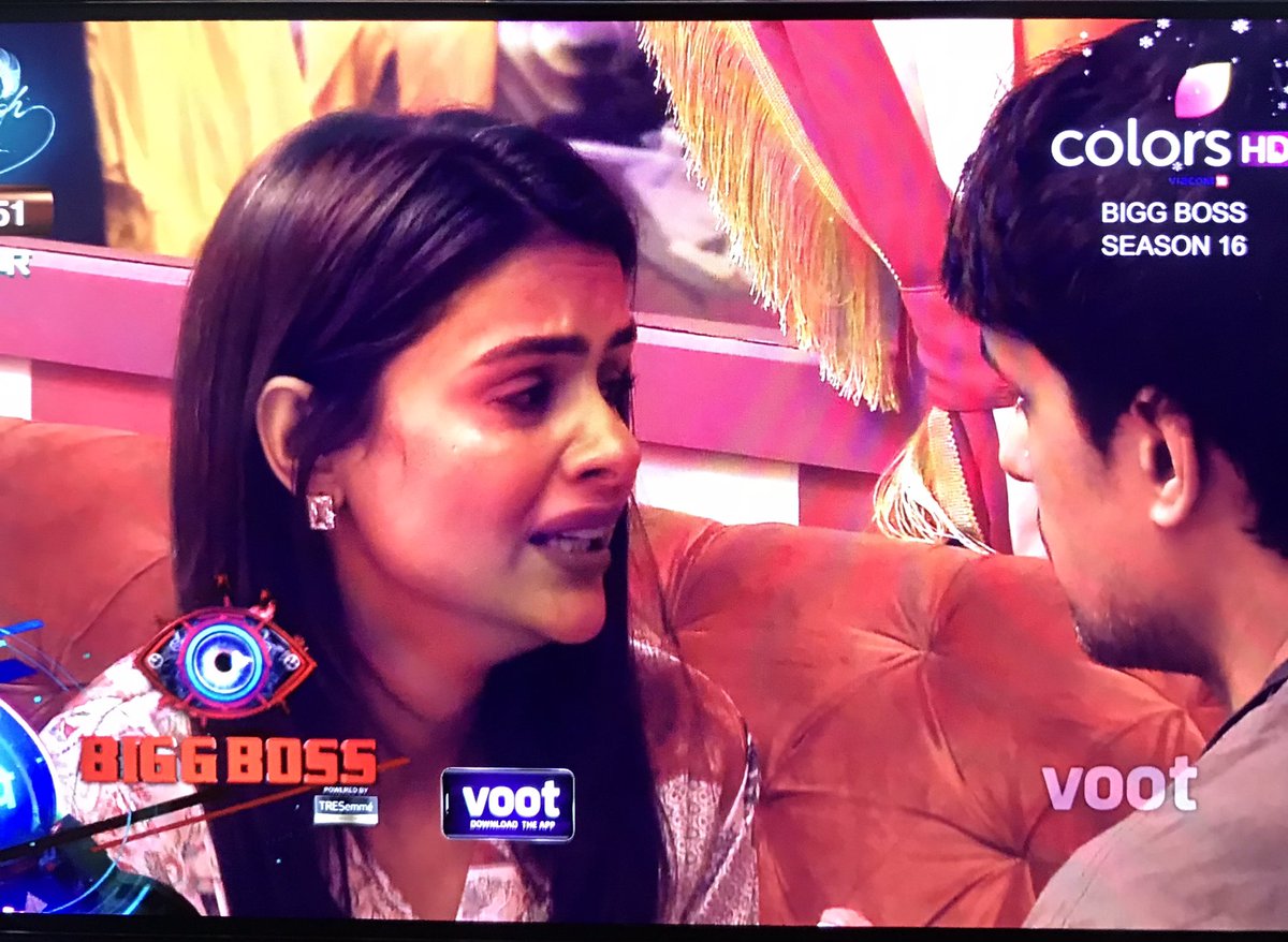 HeerSapariya's tweet photo. Never thought i will be this attached to these two😭 I can’t Bigg Boss 16 is the most biased season and i hate you so much @BiggBoss @ColorsTV #Biggboss     #BB16     #PriyankaChaharChoudhary #Priyankit #AnkitaGupta 
NO ANKIT NO BIGG BOSS https://t.co/pNqdhqin9b