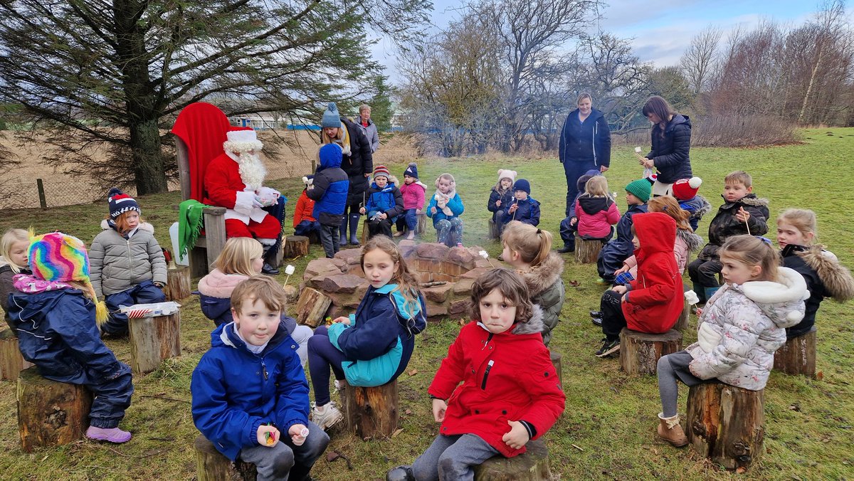 TannadicePs's tweet photo. Merry Christmas everyone!! We celebrated the holidays by having a lovely chat with Santa at the firepit! #santarocks #Christmas #outdoorfun #christmasmagic @AlbaExplorers @AngusCouncil https://t.co/NQ2J8wgdLV
