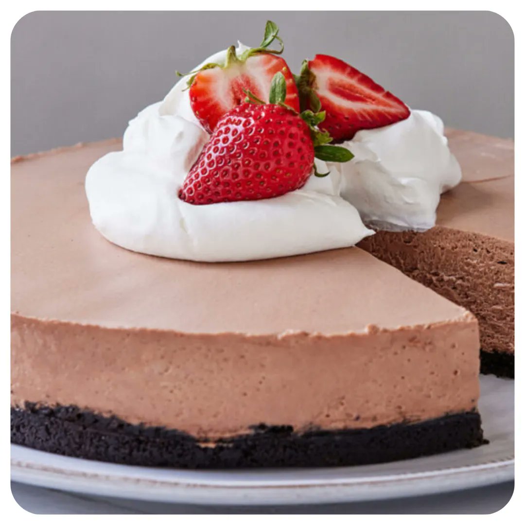 Need an easy Christmas Dessert? We have something really special for you! Our no-bake chocolate cheesecake is a showstopper and will wow your guests!

buff.ly/3I2w6b1