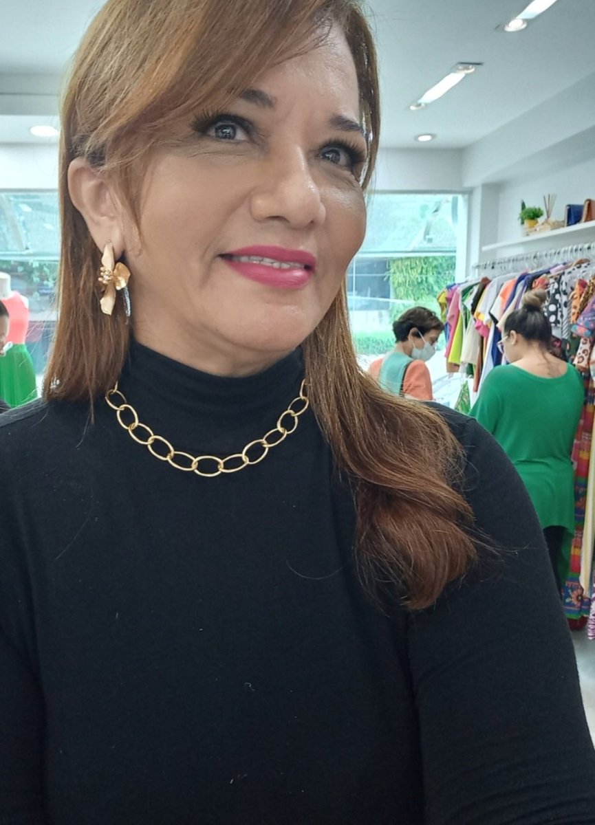 FtimaSi98659736's tweet photo. Há sempre uma maneira de sorrir.#feemdeussempre @flordemillaoficial .🌸 https://t.co/Eb2ogpHP0W
