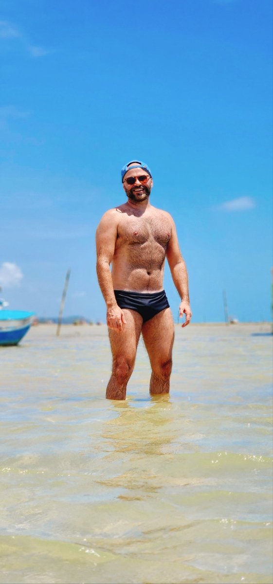 daniuszacki's tweet photo. Alagoando um cadin #alagoas #patacho #praiadopatacho #reservadopatacho #verão #summer #praia #Brasil #gay #bear #beargay https://t.co/IDd1bFuKbV