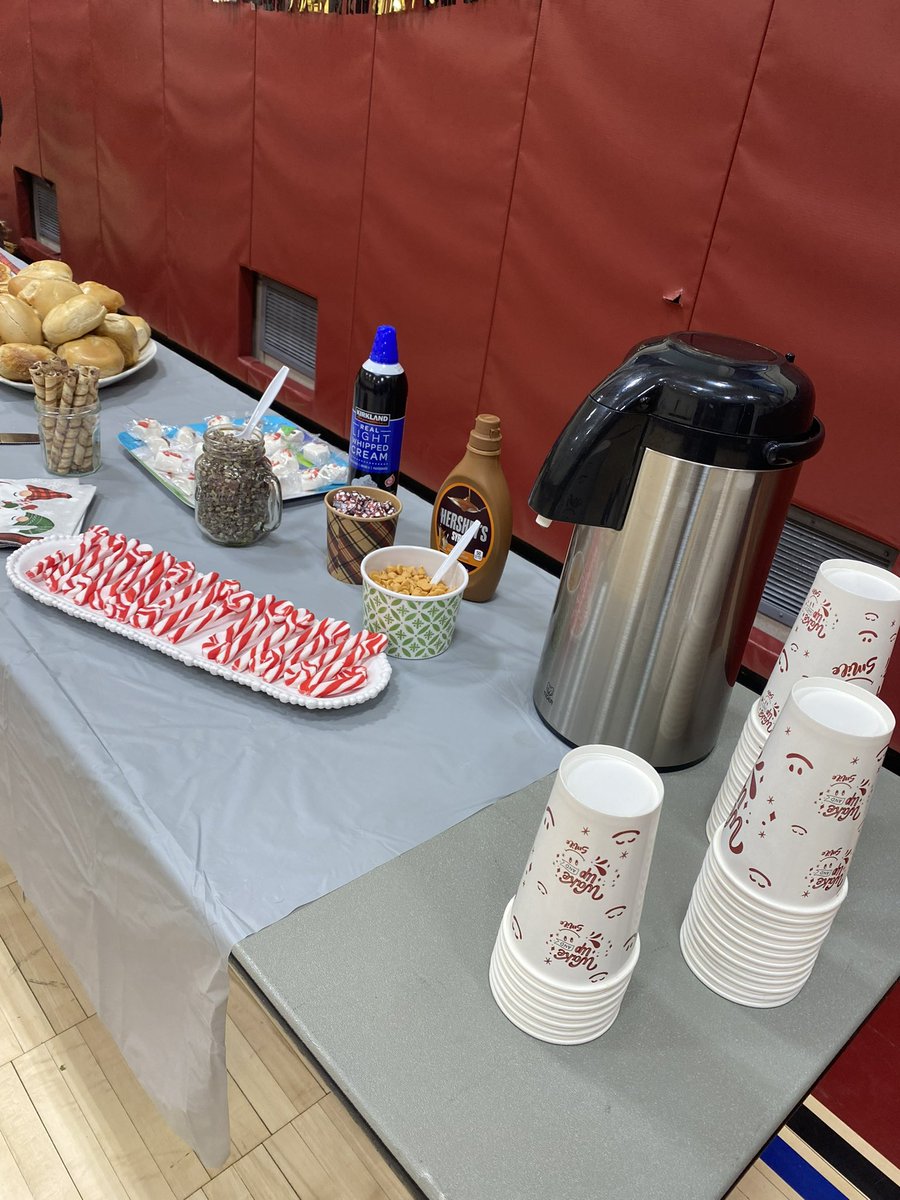 RPS_Somerville's tweet photo. Somerville started the day with a wonderful staff Hot Chocolate Bar and ended with a fun school wide sing a long! Wishing you all a very Happy Holiday! https://t.co/WOqoSa9UUq
