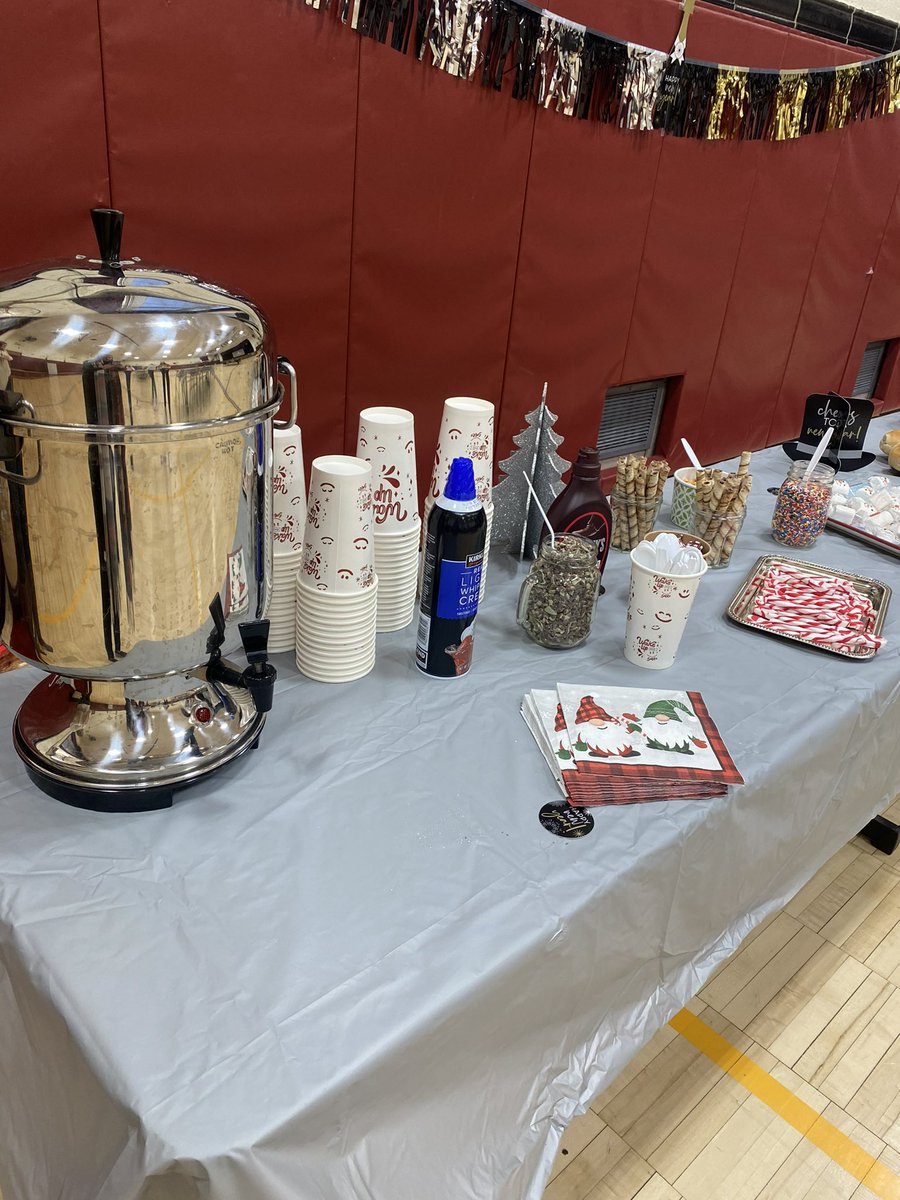RPS_Somerville's tweet photo. Somerville started the day with a wonderful staff Hot Chocolate Bar and ended with a fun school wide sing a long! Wishing you all a very Happy Holiday! https://t.co/WOqoSa9UUq