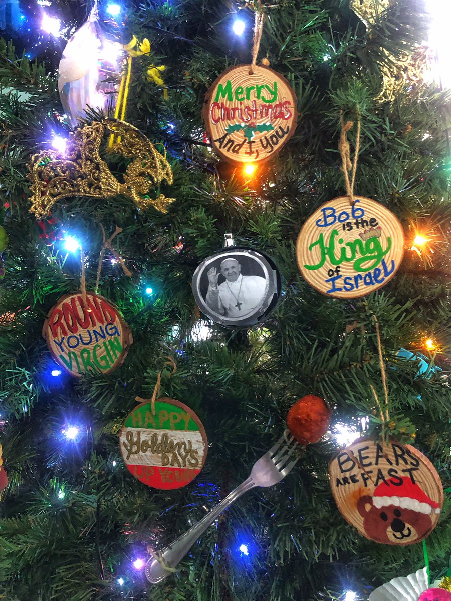 Fake Tyler (@faketylerv) on Twitter photo What do a flying angel, a Francis, and a fork with a meatball have in common?
After yesterday’s Scathergories, all are new additions to my <a href="/catholicguyshow/">Catholic Guy Show</a> ornament collection. What do a flying angel, a Francis, and a fork with a meatball have in common?
After yesterday’s Scathergories, all are new additions to my <a href="/catholicguyshow/">Catholic Guy Show</a> ornament collection.