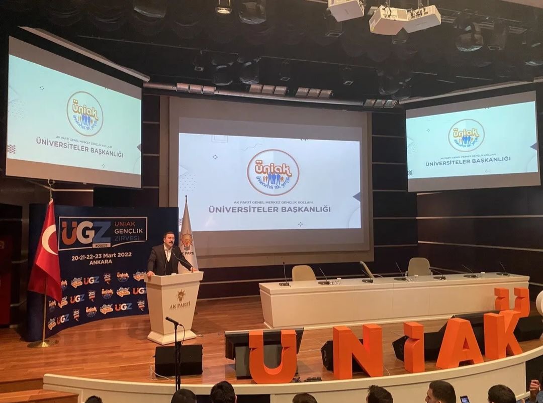 ÜniAK 2022'yi 4️⃣ fotoğrafla anlat 💯😎👇🏻

#YüzyılınGençleri 

• <a href="/eyupkadirinan/">Eyyüp Kadir İnan</a> 
• <a href="/mucahidsuleyman/">Mücahid Süleyman Daldallı</a>