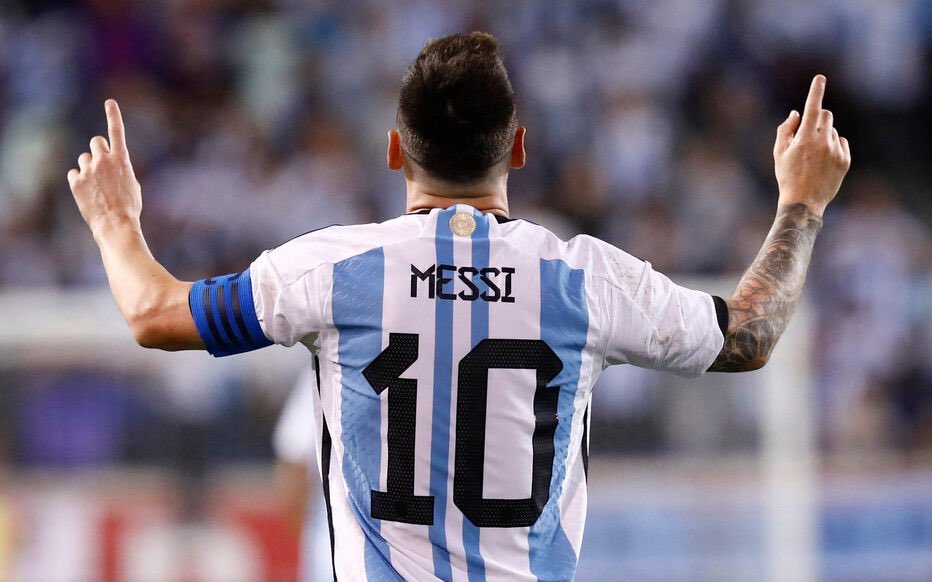 Eh9Stats's tweet photo. Thread : Haaland peux t’il prétendre au ballon d’or cette saison ? 🏆

On sait tous que les 3 favoris cette année pour remporte le BO sont Mbappé, Messi et Haaland. (Mention spéciale à KDB) 

Peux t’il prendre le BO avec le regard qu’à crée la CDM ? 🌍

Lisez en dessous ⬇️ https://t.co/HIZBYHBm2L