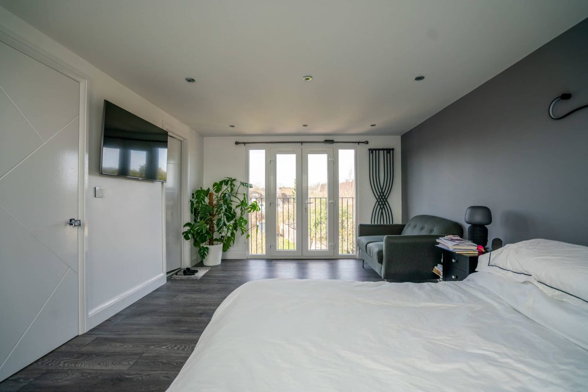 LMBGroup's tweet image. 6 Reasons Extra Space in The Home Can Promote Positive #Wellbeing...

Studies show that creating extra space for the home creates a mind-blowing amount of extra space for the mind!

Be sure to click on the link to read more.

bit.ly/3j5uyTj

#LoftConversions #LoftSpace