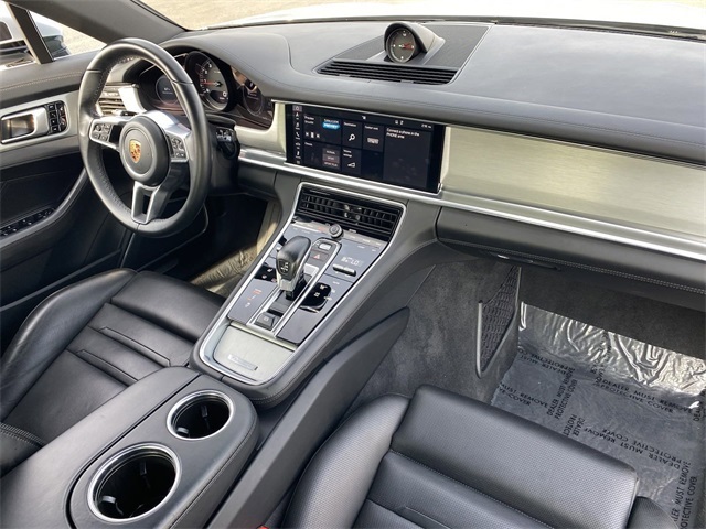Drive home this Pre-owned One-Owner 2018 Porsche Panamera 4S for the holidays. With less than 35k miles, a premium sound system, and moonroof, this one won't last through the holiday weekend.

Check pricing &amp; availability: jaguararrowhead.com/auto/used-2018…

#JaguarArrowhead