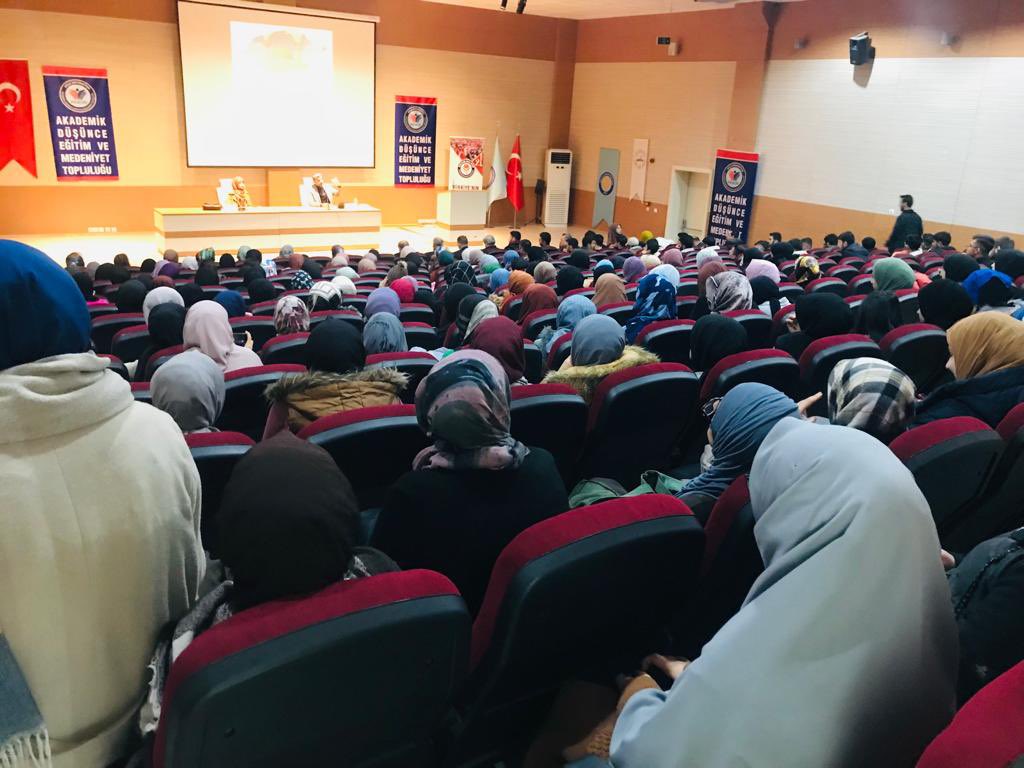 Kudüs… Bir sınav kağıdı… Her Mü’min kulun önünde…” (Cahit Zarifoğlu)

Dicle Üniversitesi ADEM topluluğu olarak, Dç.Dr. Ziya Polat ve Dr.Öğr. Üyesi Ayşe Çekiç’in Sunduğu “ Kudüs: Kimlik Ve Çatışma” adlı konferansımızı gerçekleştirdik.

Tüm katılımcılara teşekkür ederiz.