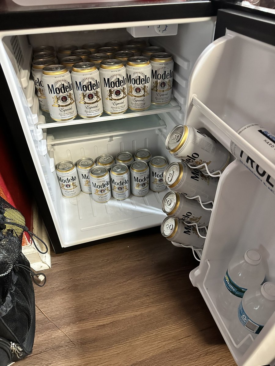 Grey Baby tweet media