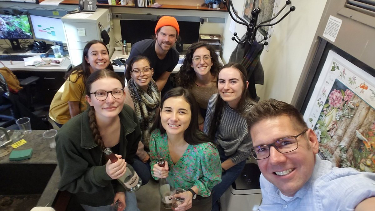 Brian_J_Harvey's tweet photo. Lots to celebrate in the #HarveyLab at end of '22; a few highlights here (more to come).
Congrats to @LaughlinMM +Liliana Rangel-Parra on MS degrees (+papers on post-#fire vegetation in #western #Cascades coming in 2023!) + @JennaEMorris for completing PhD Quals! See you in '23! https://t.co/3JmYFlkLJG