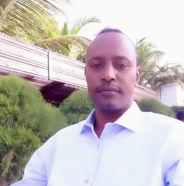 EngAbdirashidd's tweet photo. Waxaan taczi tiiraanyo u dirayaa dhammaan ehelada, qaraabada iyo asxaabta gaar ahaan Wasiirka Batroolka @AbdirizakOm &amp; shaqaalaha W.Batroolka geerida naxdinta leh ee ku timid Marxuum Xasan Shaakirow oo maanta ku geeriyooday Muqdishu. Allah u naxariisto.
انا لله وانا اليه راجعون https://t.co/4FYaA4Jq3t