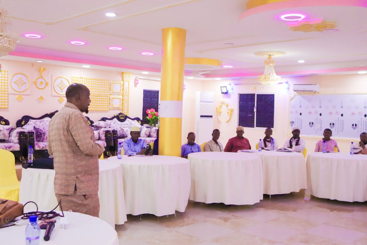 TAAKULONGO's tweet photo. Discussion forum for the religious leaders on FGM and Islam.
@UNFPA_SOMALIA & @MOJRAR_PL
#organisation #taakulo #NGO #stop_FGM https://t.co/2vETKmyevZ