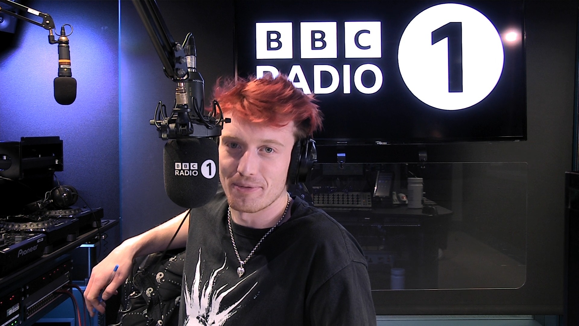 Official Charts on Twitter "The momet jackxsaunders announced this