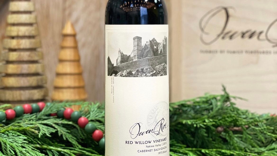 Deck the halls with boughs of holly! @owenroewinery