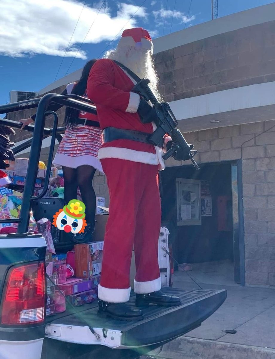 Santa Claus listo para repartir juguetes en Tamaulipas: