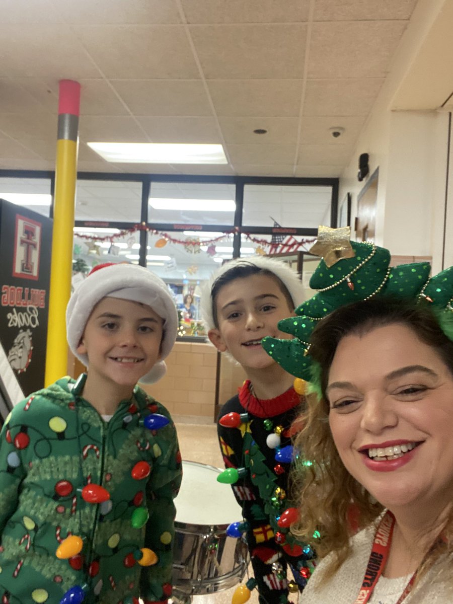 gtpetersen's tweet photo. Some of our holiday band pictures @WeRStokes https://t.co/EwxjAOqG8j