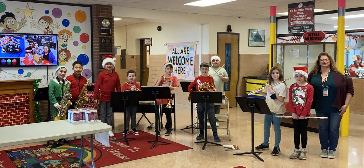 gtpetersen's tweet photo. Some of our holiday band pictures @WeRStokes https://t.co/EwxjAOqG8j