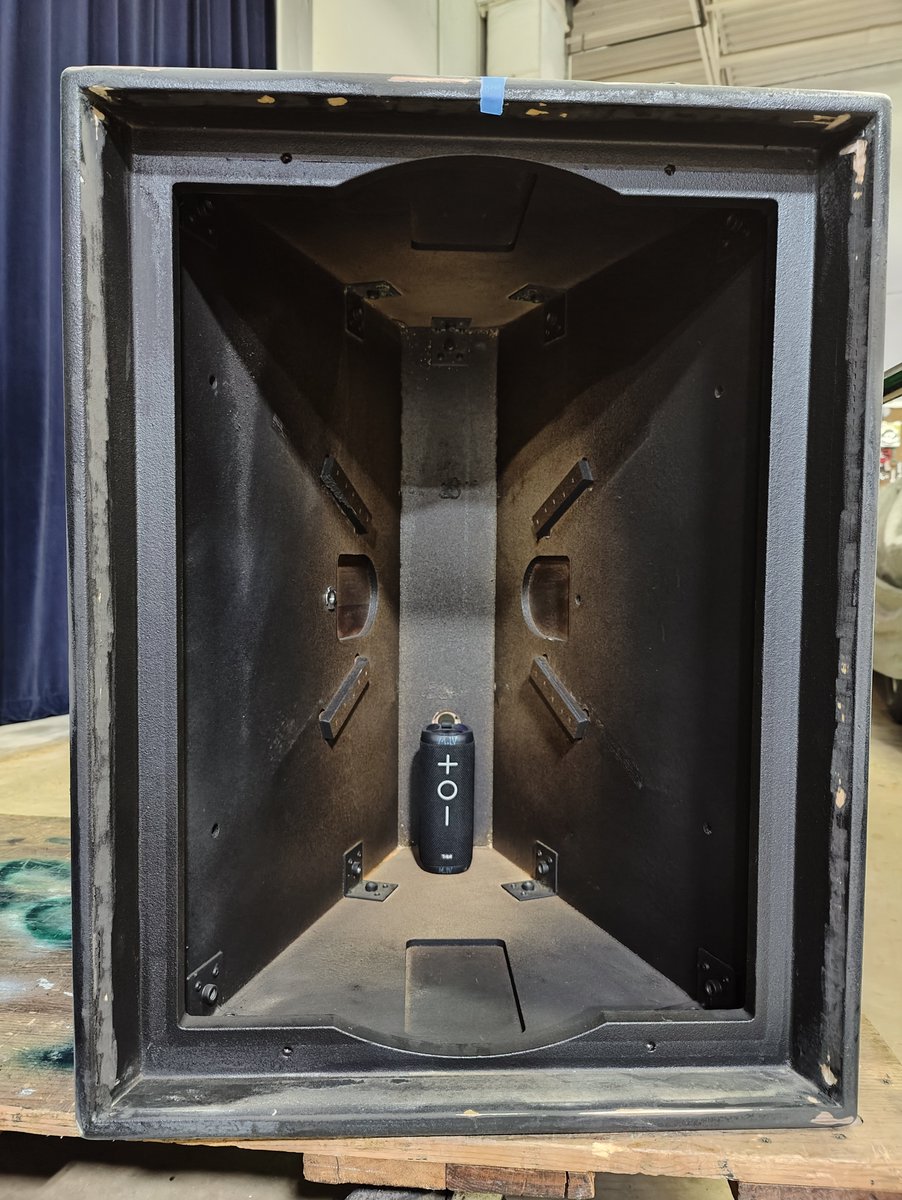 0ddj0b's tweet image. The Bluetooth Synergy Horn. 🤣
#DanleySoundLabs