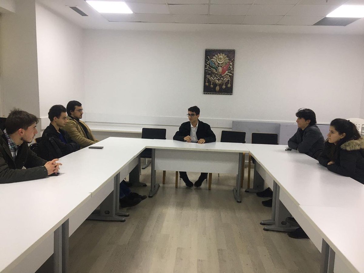 BBGencMeclis's tweet photo. Bilişim ve Teknoloji komisyonumuz Furkan Altaca riayetinde komisyon toplantısını gerçekleştirdi 

@abdullahozdemir 
@ndertemur2 https://t.co/vrgZ8bqYWE
