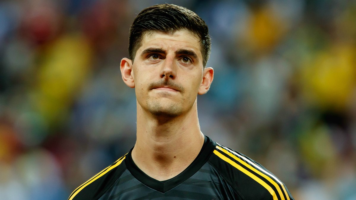 ZJeeko's tweet photo. Unpopular opinion: Martinez is Better than thibaut courtois https://t.co/YfHutWdrOK