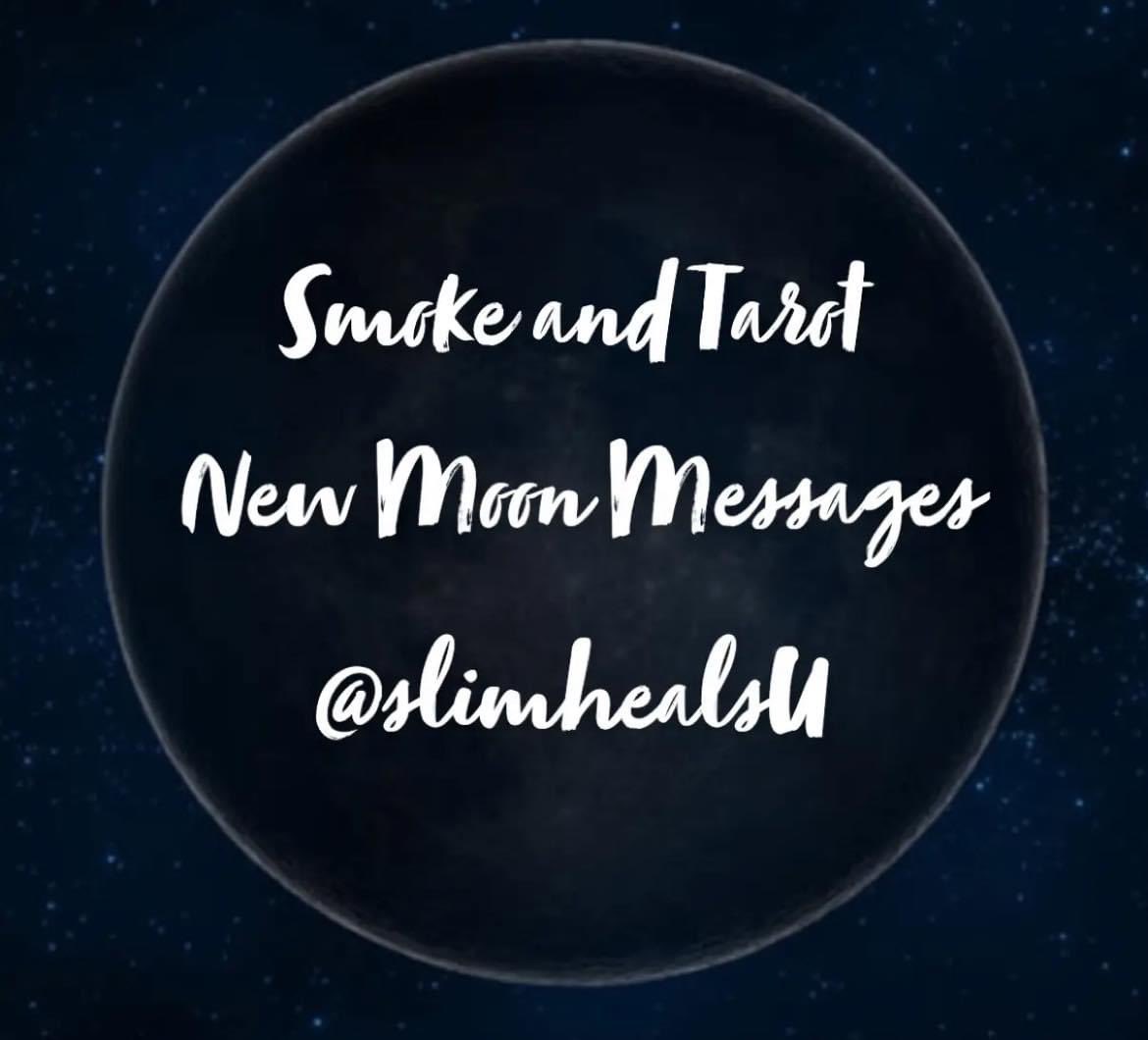 SlimSchofield's tweet photo. ☺️This Evening 🌑 Check Me Out! https://t.co/V9Xy7srrRj