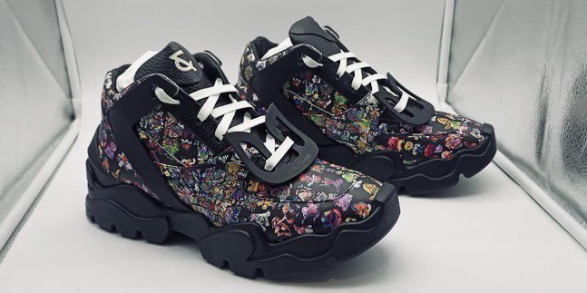 cultandrain's tweet photo. Mic drop. The Sean '@iArtSometimes' Williams @Humbans 👟👟 are here. 🥵 https://t.co/qdjXTEf8S4
