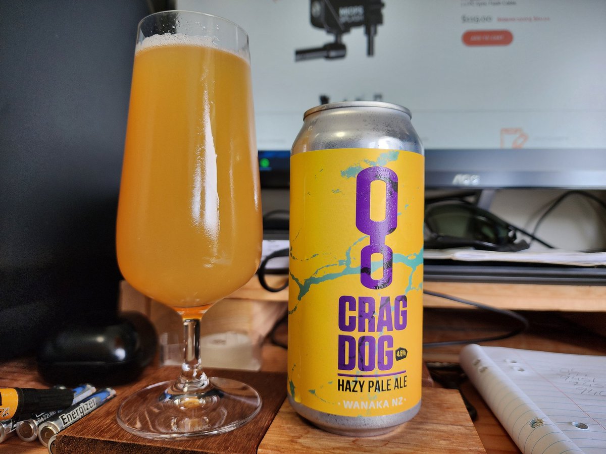 HardingGruff's tweet photo. #beeroclock on day 17 of 25 in the countdown to #GruffDay cos screw Xmas.... As I sit in the office listening to music with my had hovering over the buy now button.. Buying my GruffDay gift to myself https://t.co/xWEfYATofS