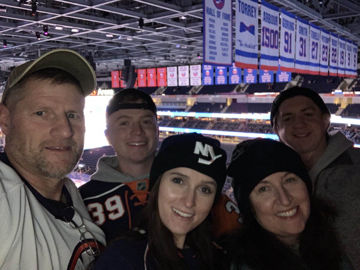allystahl's tweet photo. Go Islanders!! #ISLES #LGI #NYI @NYIslanders https://t.co/Ue7wapASWT