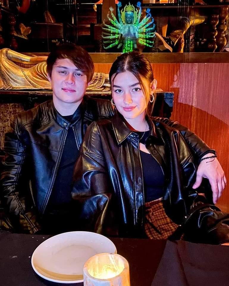 aqbeltran0612's tweet photo. CHRISTMAS is a wonderful Day: To Pray. To Love. To Care. To Smile. To Share &amp; To Give. To Relax &amp; To Thank GOD. For all the blessings He gave to us. To you &amp; your loved ones, “A BLESSED and MERRY CHRISTMAS” ⁦@lizasoberano⁩ ⁦@itsenriquegil⁩ LQFandom. 🎄🙏❤️ https://t.co/vGsiIoctOo