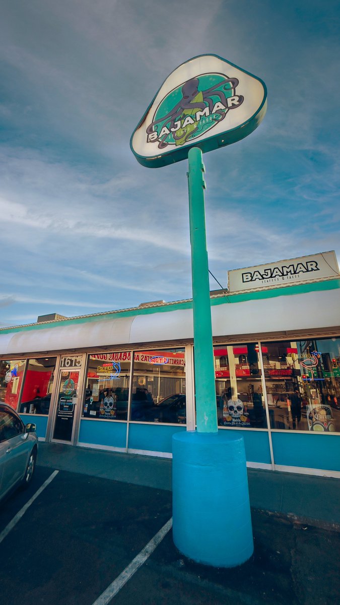 LoveCilantro's tweet photo. Head North on Las Vegas Boulevard for tasty Baja style seafood. So many tostadas to choose from! 🍤 

#bajafishtacos 
#lasvegas 
#fishtacos 
#tostadas 
#lasvegasfoodie 
#mustlovecilantro https://t.co/mvvsCuYJaJ