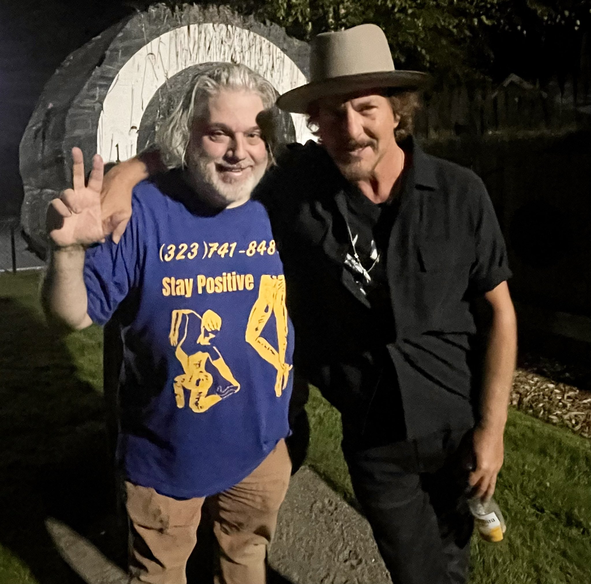 Happy Birthday to Eddie Vedder, who has been on a great path and brings good people along with him. 