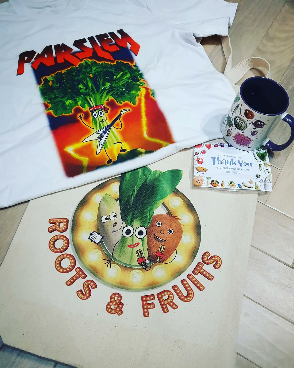 Beyond grateful to <a href="/PlumFilms/">Plum Films</a> for the glorious merch that appeared on my doorstep! It made my year &amp; I'm so proud to have voiced so many awesome characters on #RootsAndFruits for <a href="/CBeebiesHQ/">CBeebies Parenting</a> 🍌 🍒 Huge shout out to <a href="/YaketyYakVoices/">Yakety Yak All Mouth®</a> for the reps! Merry Christmas, you legends!💋