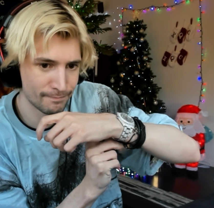 xQc Stream Reviews ️ on Twitter "ROLLIE ON MY WRIST"