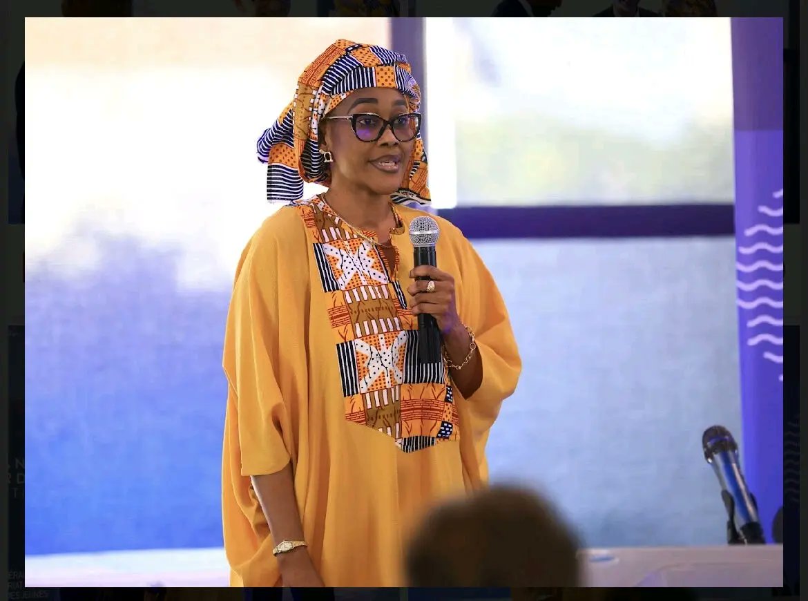 Logidoo_'s tweet photo. Nous sommes très heureux de vous annoncer que logidoo est lauréate du @blue_awards Sénégal 2022 organisé en partenariat avec @hec_paris, Ia @dersenegal et l'@franceausenegal.
Bravo à toute la team logidoo 🥳
Un grand merci à tous nos fidèles clients 🙏🏾😊😊
#kebetu #logidoo #sn https://t.co/YDswf4eXLW