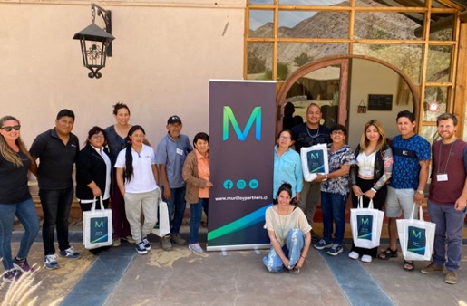 MurilloPartners's tweet photo. Programa de Capacitación en estándares de atención a oficios de Recepcionista y Mucama de Alojamientos Turísticos de Arica y Parinacota. 🏨

#murilloypartners #capacitación #turismochile #turismoarica #aricaparinacota #putre #codpa #turismo #empresasturisticas #hoteleschile https://t.co/TnZsAjPhDv