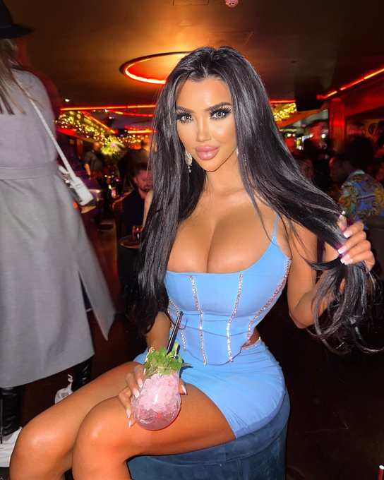 I wana get u drunk 😜 what u drinking Bbe ? https://t.co/kVX4ymcaPb