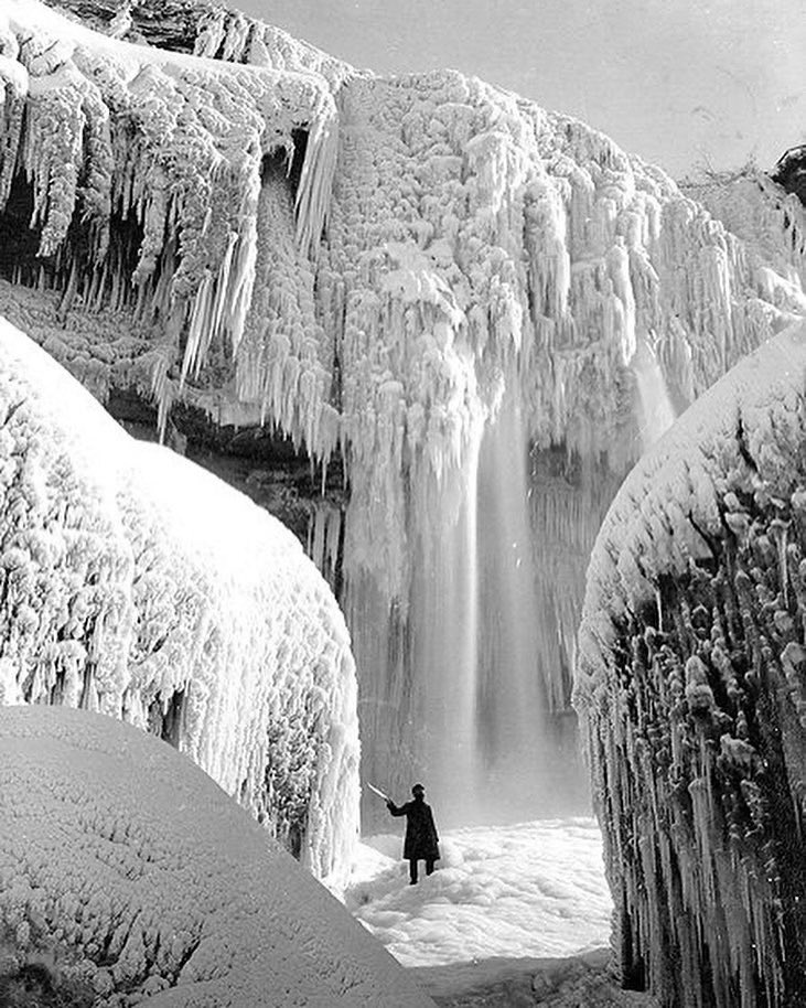 Niagara Falls has frozen a few times in History. 1848, 1911, 1912, 1917, 2014 and 2015