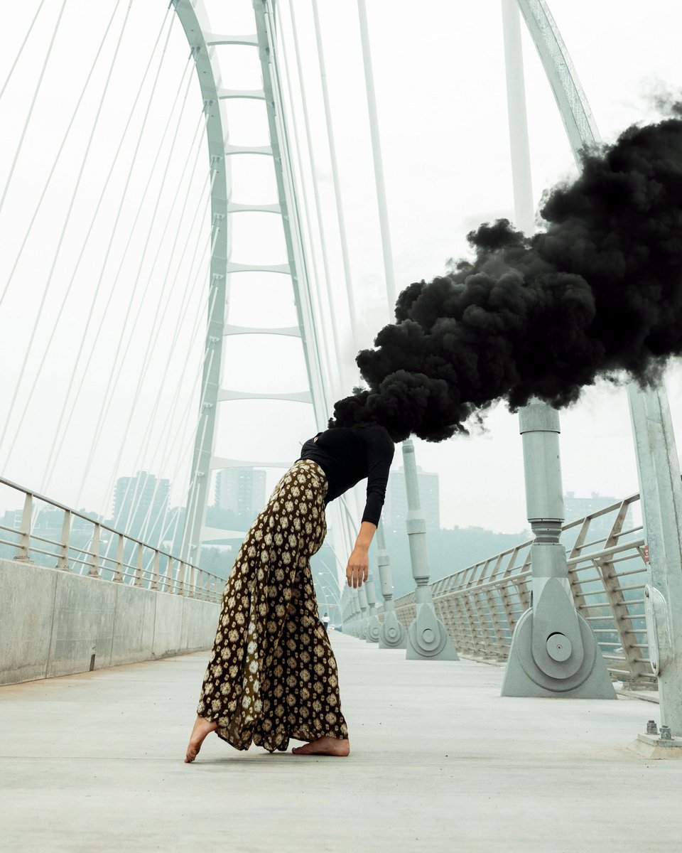 .
.
Umutlara kanma umutlar 1 gün imkansızlaşır.
Hayatı toz pembe yaşıyorum sanma her renk 1 gün siyahlaşır...