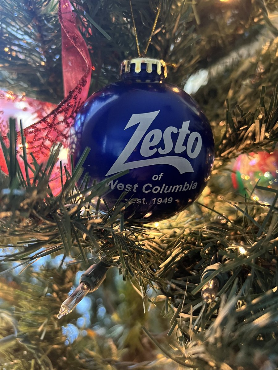 Surprise christmas package from my old friend <a href="/patricksplace/">🟧 Patrick's Place</a>. This is when you have no doubt that your buddy knows what you LOVE. <a href="/ZestoWestCola/">Zesto West Columbia</a> #ZestoBurger #MerryChristmas