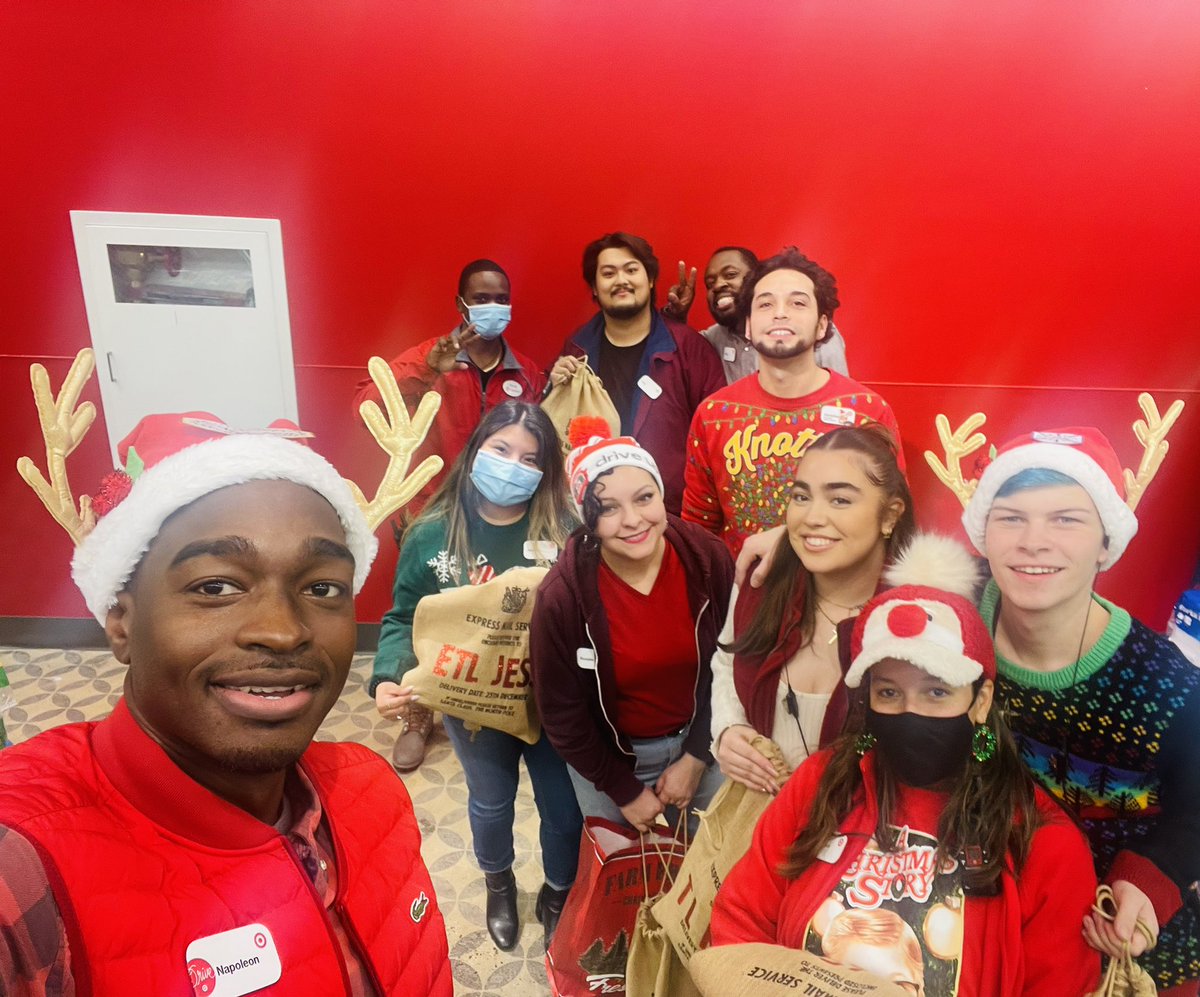 Happy Holidays from the T3321 Team. #SecretSanta2022