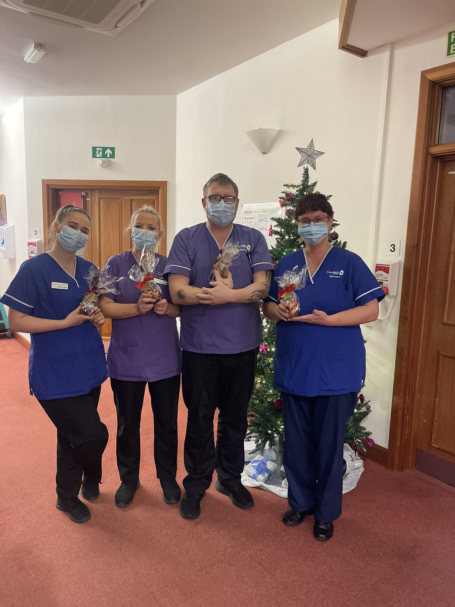 overgatekim's tweet image. Some of @OvergateHospice wonderful staff receiving their Christmas presents from the IPU ward sisters! Thank you for all your hard work over the last year you are all amazing and ensure our patients and families receive the best care #teamovergate #yourallsuperstars 💙