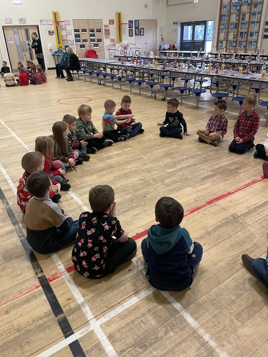 Christmas party fun on Tuesday! What a fab day we had in primary 1! 

Wishing you all a wonderful Christmas and new year when it comes ♥️