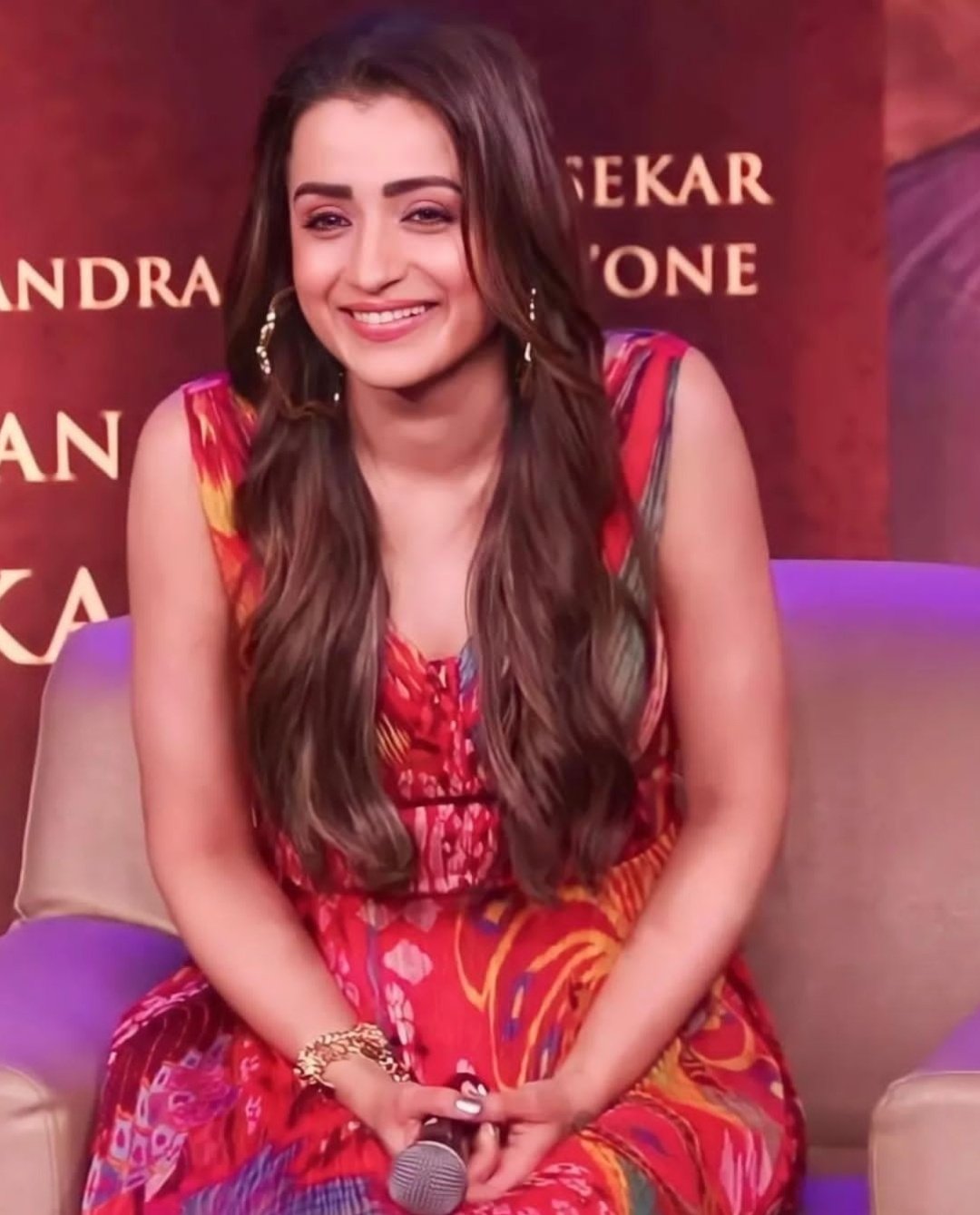 FksIRu5XEAQznLh?format=jpg&name=large