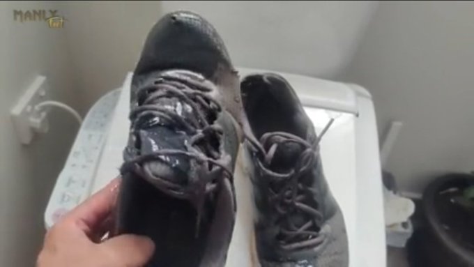 4 pic. Is cumming in sneakers still a thing?

#cum #masturbate #gaysneakers #gayfootwear

https://t.co/Qk3PpaeDbU