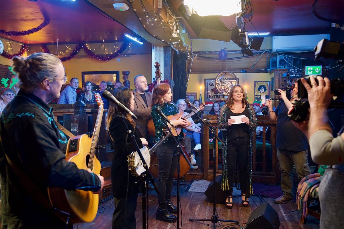 Beidh lán tí de spórt is spraoi againn ar Geantraí na Nollag! 
🗓️Lá Nollag, 25/12 @ 20.35 l <a href="/TG4TV/">TG4</a> 🎅✨

We’ll have some festive fun on Geantraí na Nollag! Don’t miss out on the return of Geantraí! 🎄✨🎻