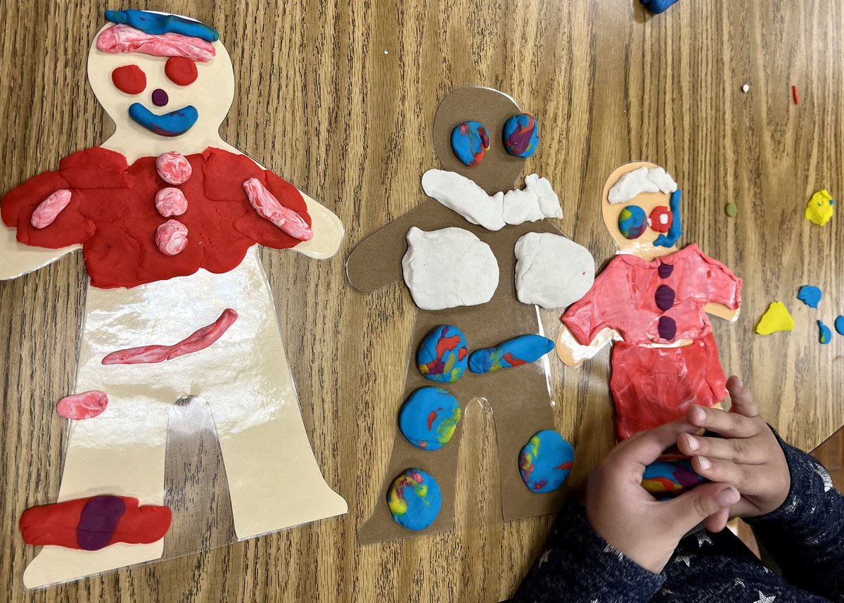 crod11218's tweet photo. Gingerbread playdoh people!
#BuddyFun https://t.co/Zts996MZwk
