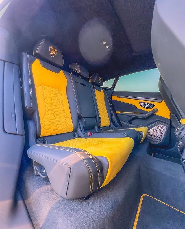 Rome__xo's tweet photo. Eat dick in a #Lamborghiniurus or argue in a Kia Optima? #pickorchoose #LevelUp #lightflex #WinterStorm #brokeboys https://t.co/nFmFyL7nxI